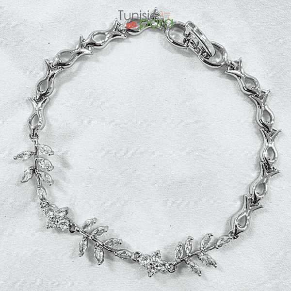 Bracelet Argente Elegant Pour Femme Riviere De Cristaux Et Maillons Geometriques